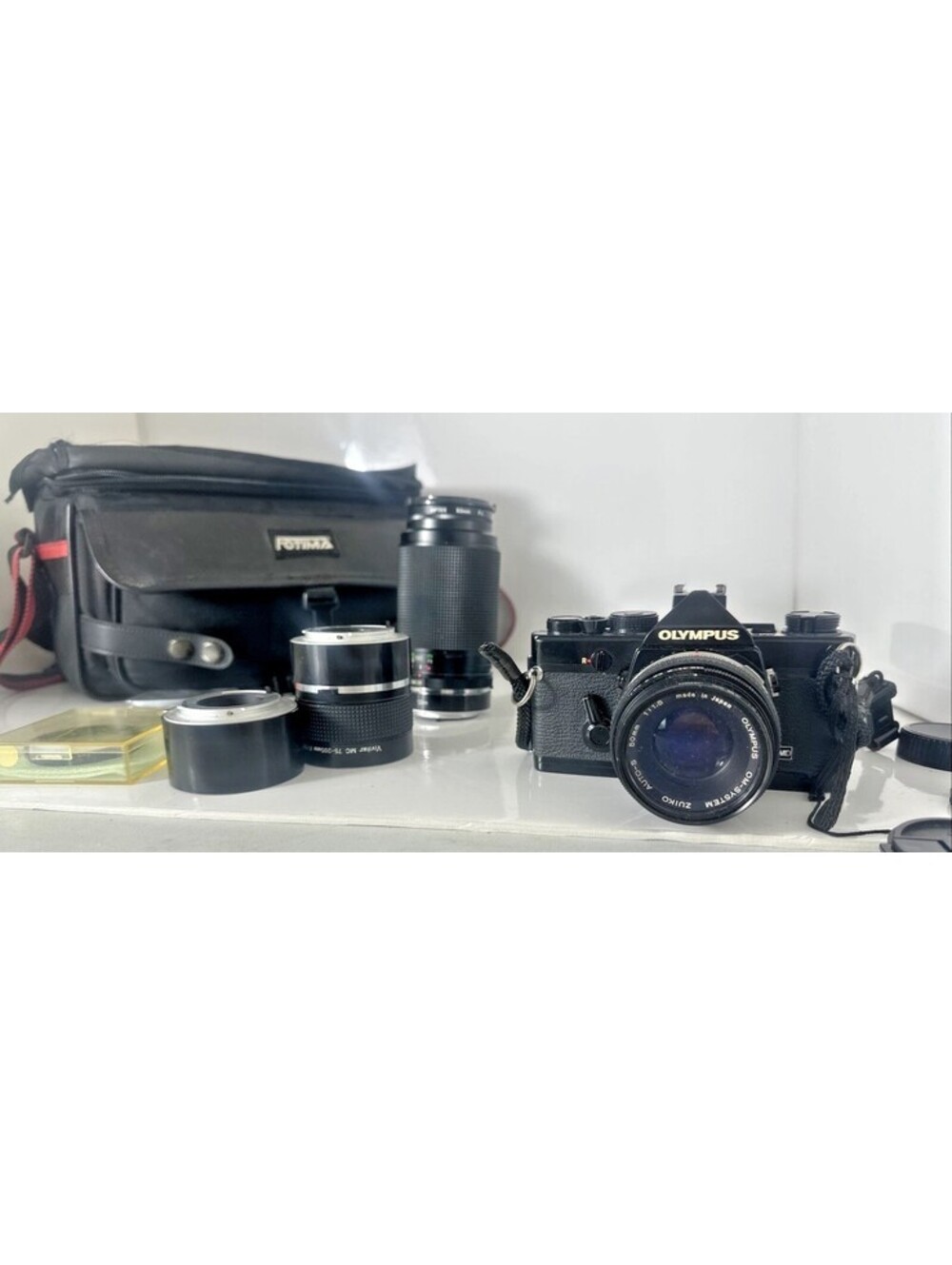 Olympus OM-1 SLR Film Camera Black Body w/ Zuiko 50mm f1.4 Lens Vivitar Zoom Lot